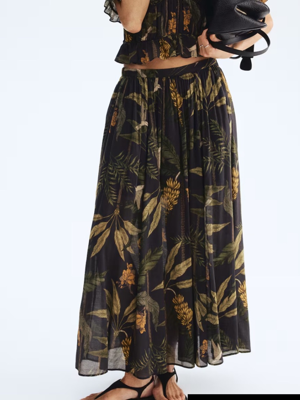 NWT loose fit long fun tropical print skirt in dark colors Medium H & M